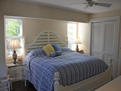 Master bedroom Master bedroom