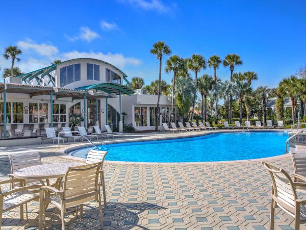 Luxury Destin Vacation Rental - Five Bedroom Home Walk to Beach