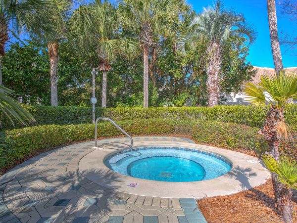 Luxury Destin Vacation Rental - Five Bedroom Home Walk to Beach