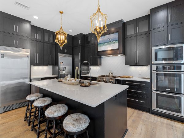 Luxury Destin Vacation Rental - Five Bedroom Home Walk to Beach