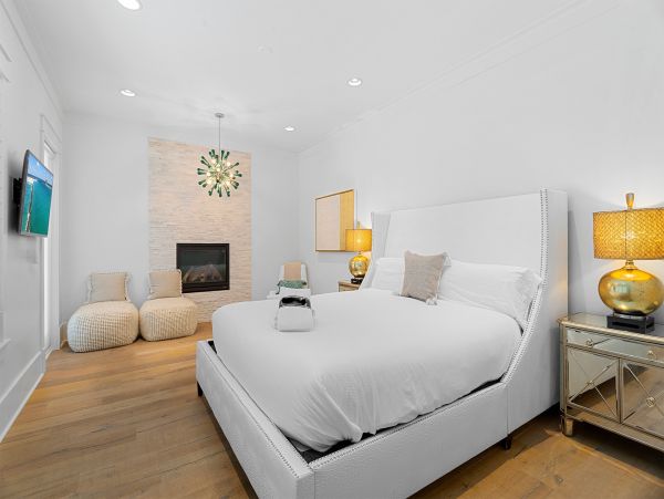 Luxury Destin Vacation Rental - Five Bedroom Home Walk to Beach