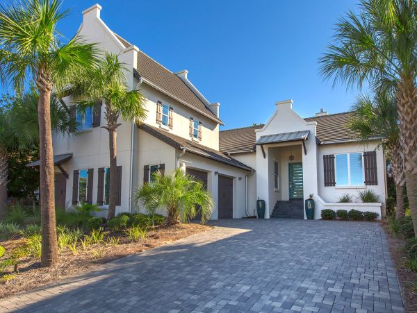 Luxury Destin Vacation Rental - Five Bedroom Home Walk to Beach