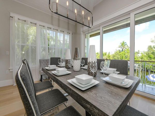 Stunning 4 Bedroom Canal Front Home with Private Pool