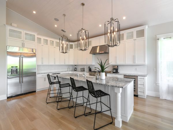 Stunning 4 Bedroom Canal Front Home with Private Pool