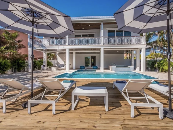 Stunning 4 Bedroom Canal Front Home with Private Pool
