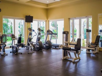 Luxury Vacation Villa Short Walk to Beach Gated Community