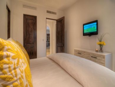 Luxury Vacation Villa Short Walk to Beach Gated Community