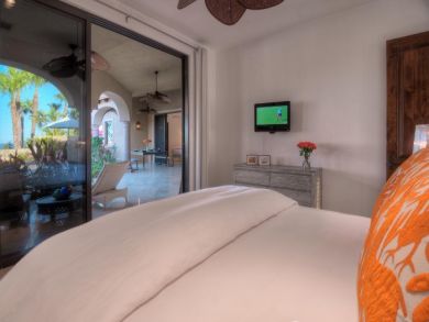 Luxury Vacation Villa Short Walk to Beach Gated Community