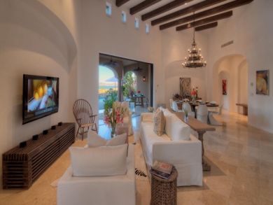 Luxury Vacation Villa Short Walk to Beach Gated Community