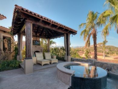 Luxury Vacation Villa Short Walk to Beach Gated Community