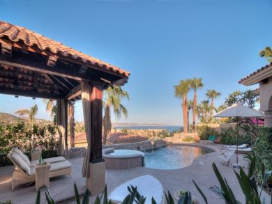 Luxury Vacation Villa Short Walk to Beach Gated Community