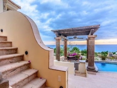 We Love This Villa a Popular Vacation Home We Love This Villa a Popular Vacation Home