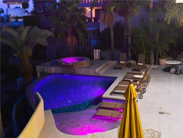 Views Of the Ocean and Great Location to Beaches
