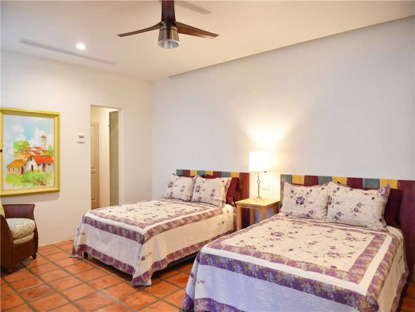 Views Of the Ocean and Great Location to Beaches