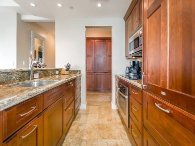 Fully equipped kitchen