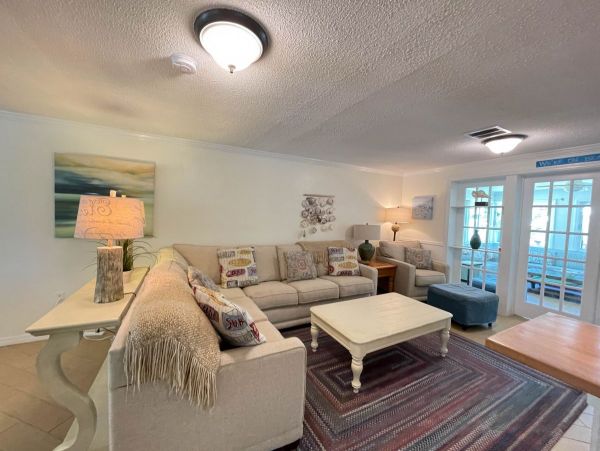 Anna Maria Three Bedroom Vacation Rental Sleeps 8 Guests