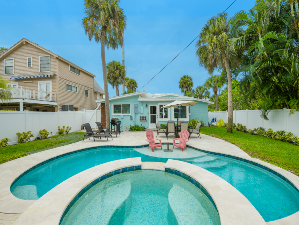 Anna Maria Three Bedroom Vacation Rental Sleeps 8 Guests
