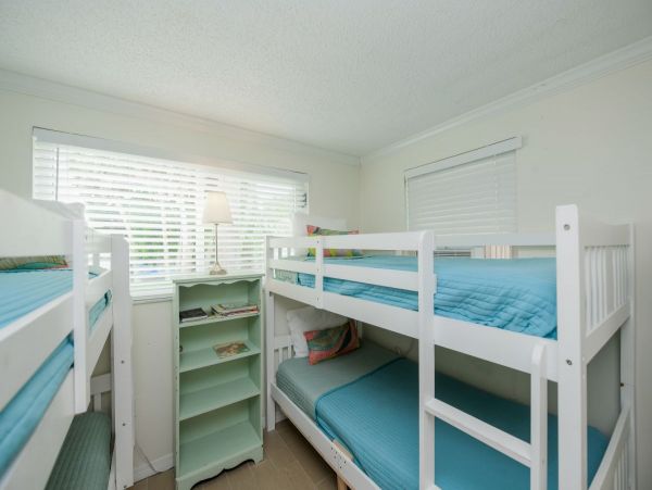 Anna Maria Three Bedroom Vacation Rental Sleeps 8 Guests