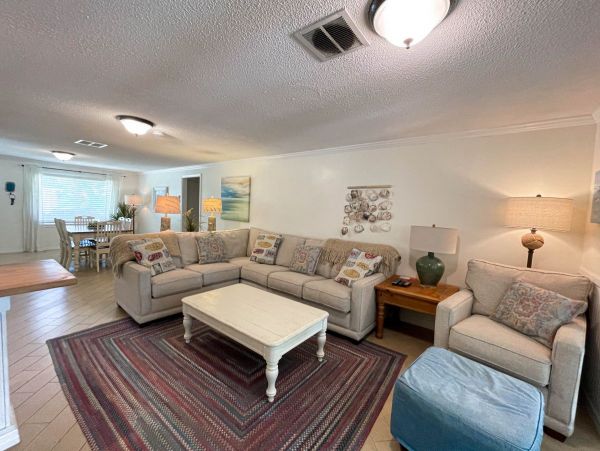 Anna Maria Three Bedroom Vacation Rental Sleeps 8 Guests