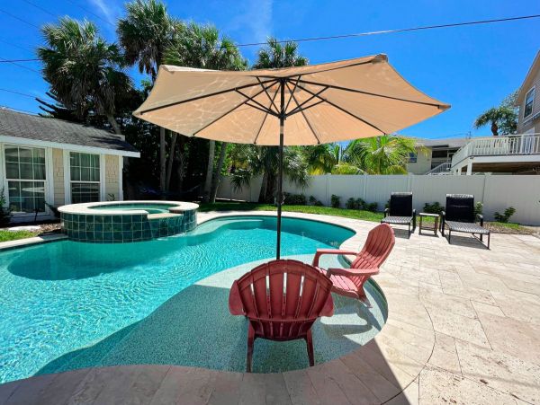 Anna Maria Three Bedroom Vacation Rental Sleeps 8 Guests