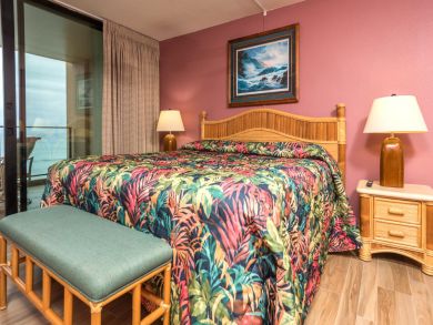 Bedroom- King bed