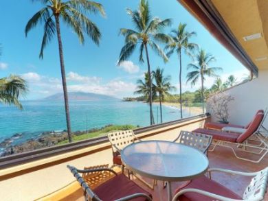 Luxury Two Bedroom Beach Condo Sleeps Four Guests