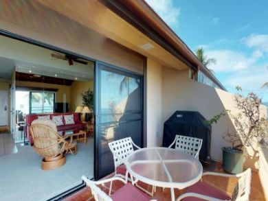 Luxury Two Bedroom Beach Condo Sleeps Four Guests