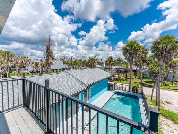 Manasota Key Beachfront Vacation Rental - Luxury Gulf-Front Home with Pool & Ocean Views
