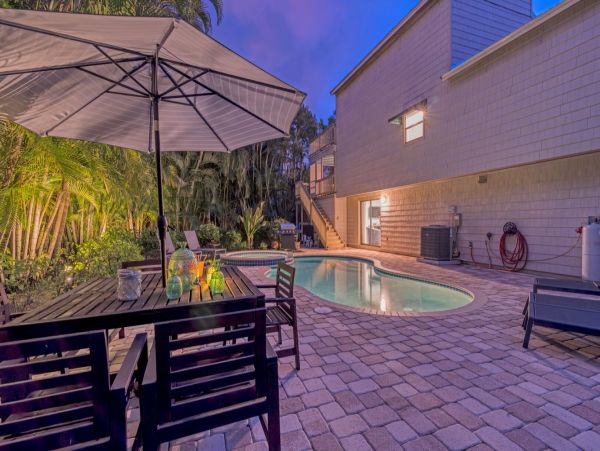 Siesta Key Four Bedroom Vacation Home Sleeps Twelve Guests