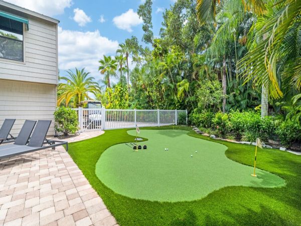 Siesta Key Four Bedroom Vacation Home Sleeps Twelve Guests