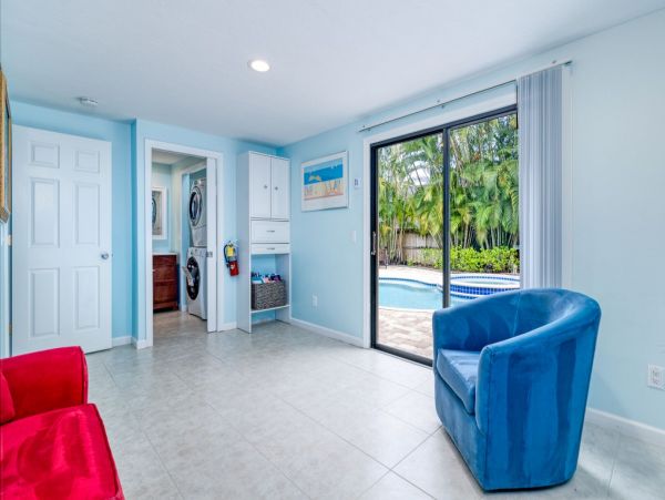 Siesta Key Four Bedroom Vacation Home Sleeps Twelve Guests