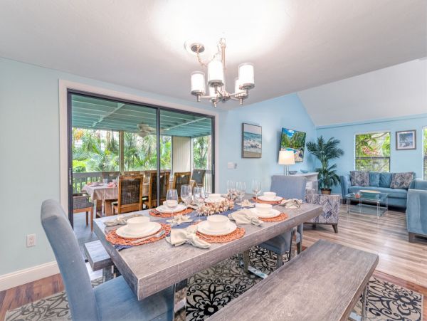 Siesta Key Four Bedroom Vacation Home Sleeps Twelve Guests