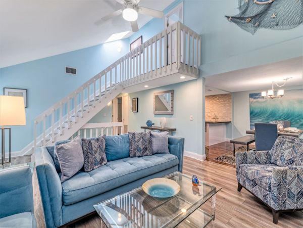 Siesta Key Four Bedroom Vacation Home Sleeps Twelve Guests