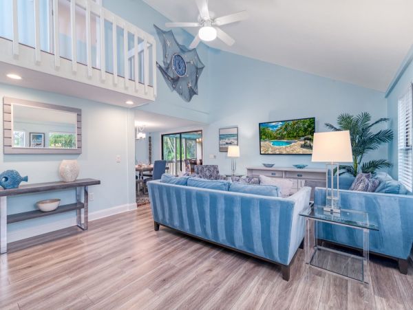 Siesta Key Four Bedroom Vacation Home Sleeps Twelve Guests