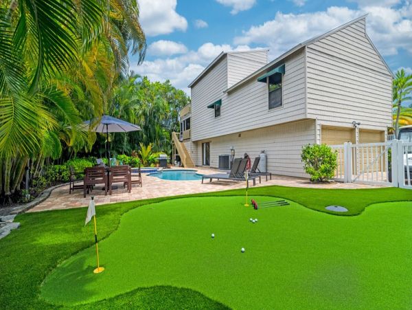 Siesta Key Four Bedroom Vacation Home Sleeps Twelve Guests