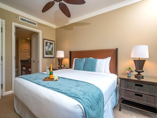 One Bedroom Beach Condo Communal Pool Sleeps Four Guests