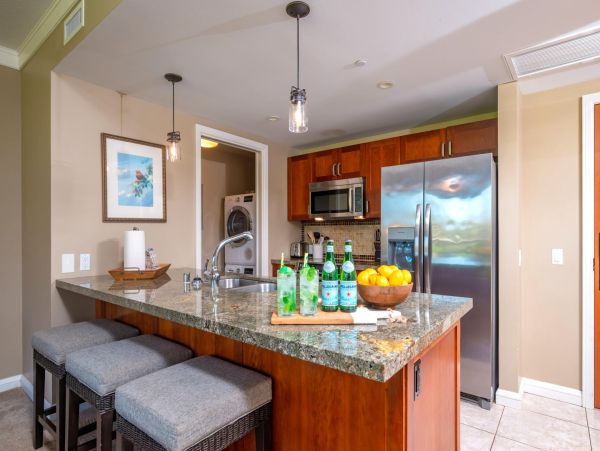 One Bedroom Beach Condo Communal Pool Sleeps Four Guests