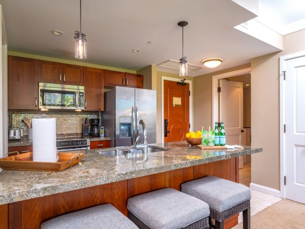 One Bedroom Beach Condo Communal Pool Sleeps Four Guests