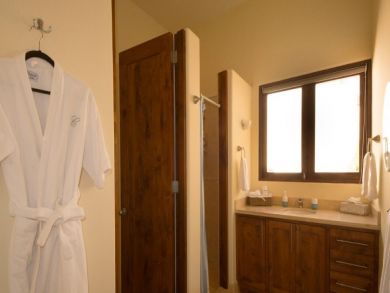 Wow one of the Best Five Bedroom Rentals Take a Peek