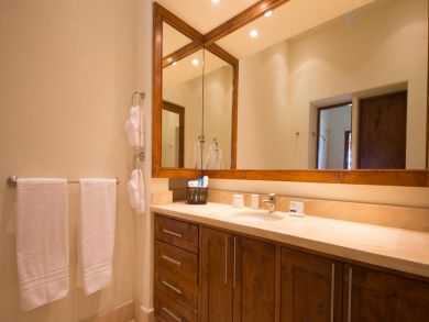 Wow one of the Best Five Bedroom Rentals Take a Peek