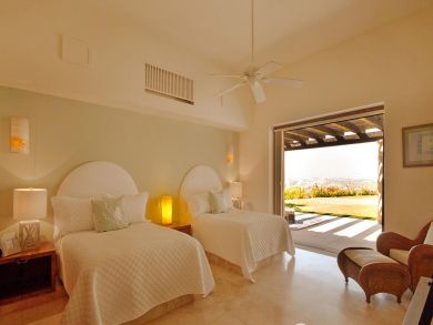 Wow one of the Best Five Bedroom Rentals Take a Peek