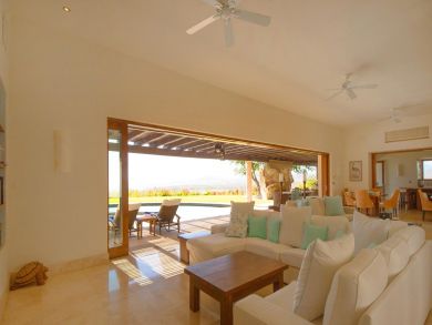 Wow one of the Best Five Bedroom Rentals Take a Peek