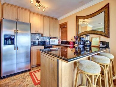 Breakfast Counter with Seating
