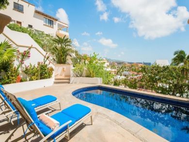 Six Bedroom Cool Luxury Villa