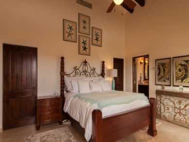 Views are Spectacular a Great Vacation Villa