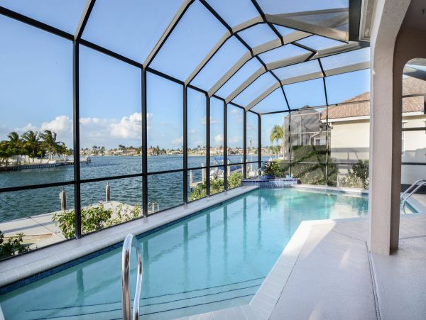 Marco 5 Bedroom Vacation Rental with Private Pool Sleeps 10