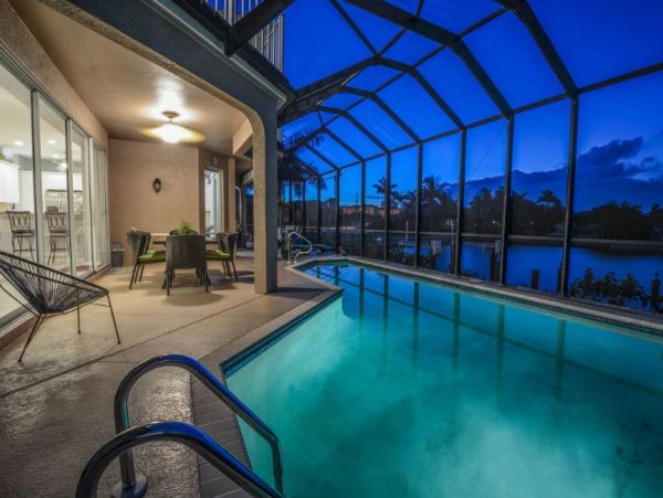 Marco 5 Bedroom Vacation Rental with Private Pool Sleeps 10