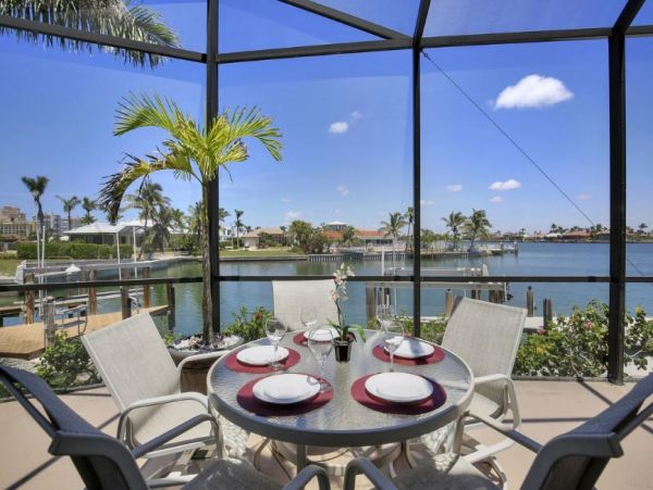 Marco 5 Bedroom Vacation Rental with Private Pool Sleeps 10