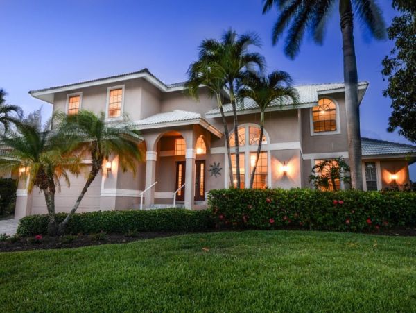 Marco 5 Bedroom Vacation Rental with Private Pool Sleeps 10