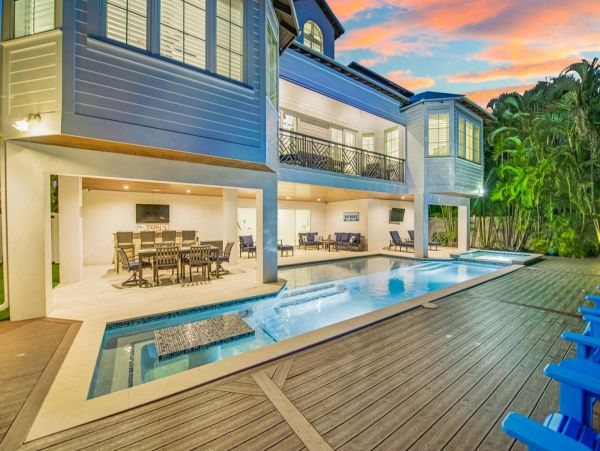 Anna Maria Four Bedroom Home Sleeps 8 Guests Private Pool